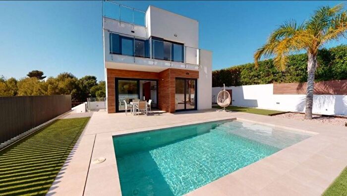 Casa en venta de 3 habitaciones en Comunitat Valenciana, Alicante