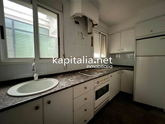Casas en venta y pisos alquiler - 2