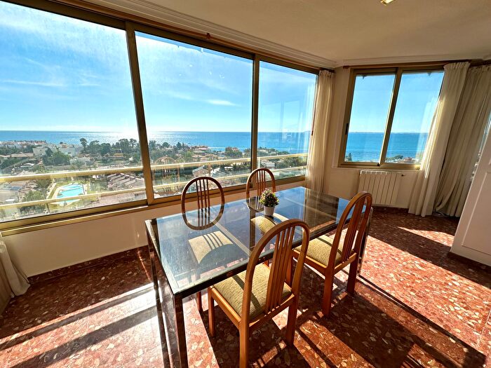 Piso en venta de 4 habitaciones en Playa de San Juan El Cabo de las Huertas, Cabo de las Huertas