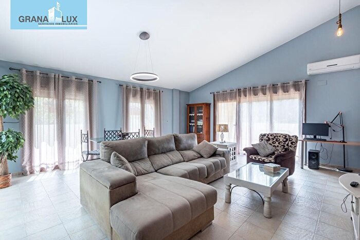 Casa de 3 habitaciones en venta en Aljomahima Ermita, Las Gabias
