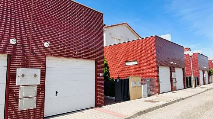 Castilla y León, Palencia: Casa en venta de 3 habitaciones