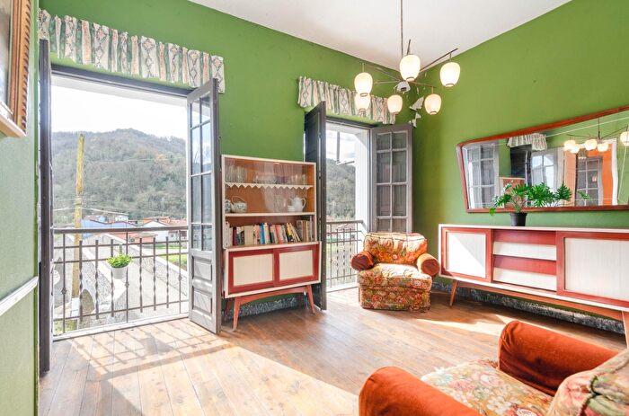Casa en venta de 3 habitaciones: Laviana, Asturias