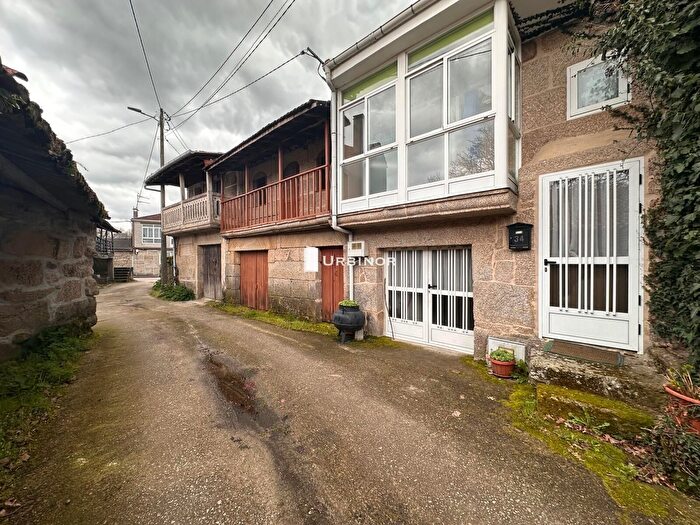 Casa en venta de 3 habitaciones: Rairiz de Veiga, Ourense