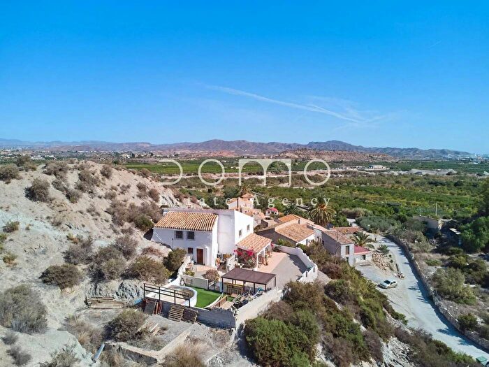 Casa en venta de 4 habitaciones en Andalucía, Almería