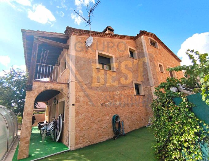 Casa en venta de 4 habitaciones, Castilla y León, Segovia