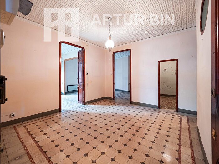 Casas en venta y pisos alquiler - 3
