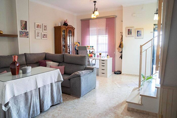 Casas en venta y pisos alquiler - 3