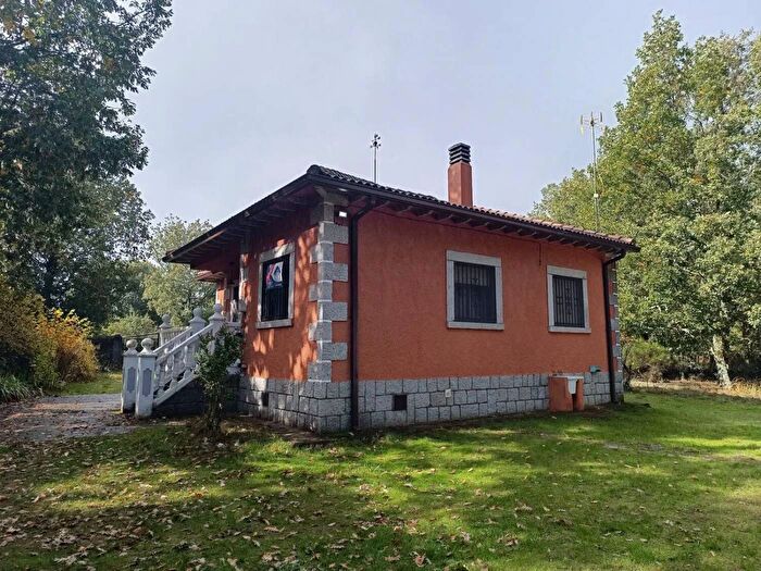 Casa en venta de 3 habitaciones en Castilla y León, Ávila