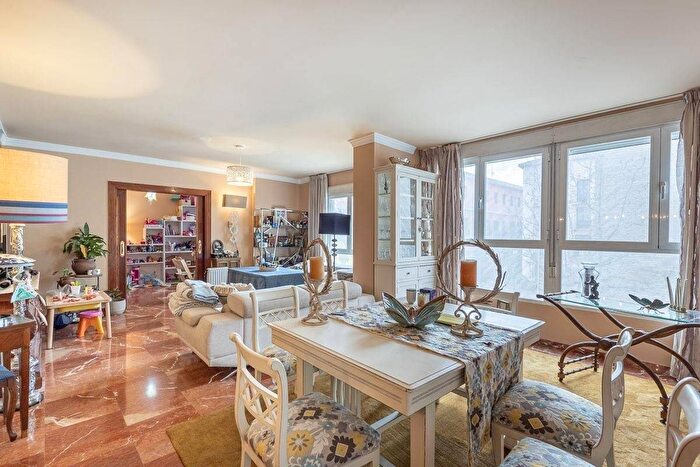 Piso en venta de 5 habitaciones en Andalucía, Granada