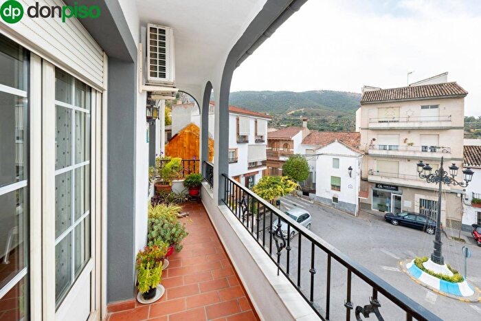 Andalucía, Granada: Piso en venta de 4 habitaciones