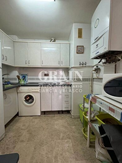 Casas en venta y pisos alquiler - 3