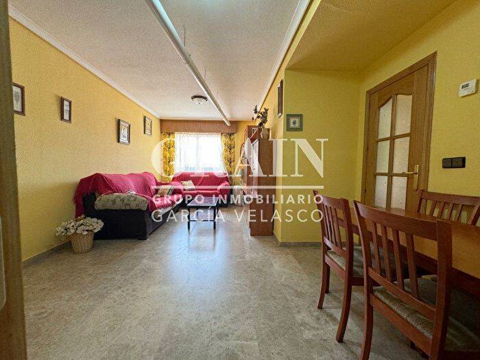 Casas en venta y pisos alquiler - 2