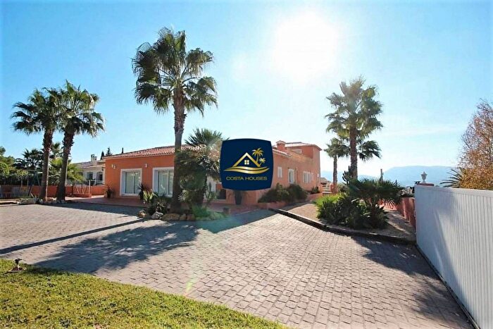 Casa de 4 habitaciones en venta en Comunitat Valenciana, Alicante