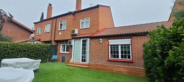 Casa de 5 habitaciones en venta en Valdepastores Las Encinas, Boadilla del Monte