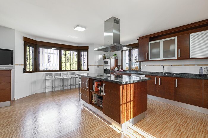 Casa en venta de 5 habitaciones: San Francisco Chorillo, Las Gabias