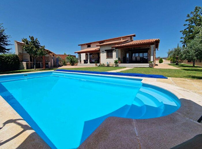 Extremadura, Cáceres: Casa en venta de 4 habitaciones