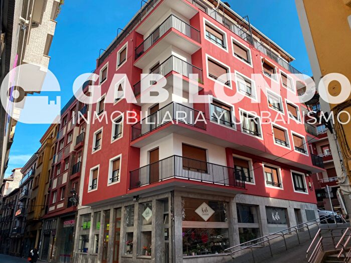 Casas en venta y pisos alquiler - 2