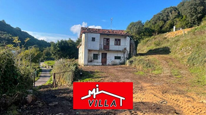 Casa en venta de 4 habitaciones: El Callejo La Pesquera La Arenosa, Laredo