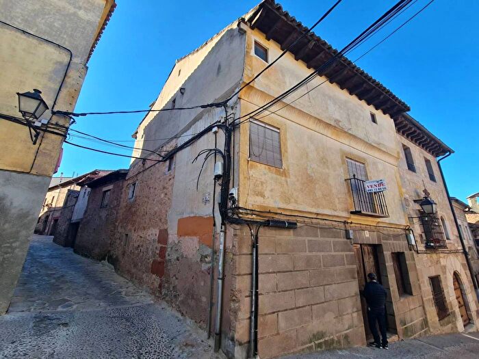 Casa en venta de 4 habitaciones: Castilla La Mancha, Guadalajara