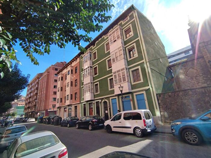 Piso en venta de 3 habitaciones, Ibaiondo, La Peña