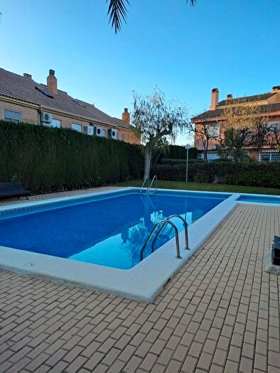 Casas en venta y pisos alquiler - 2