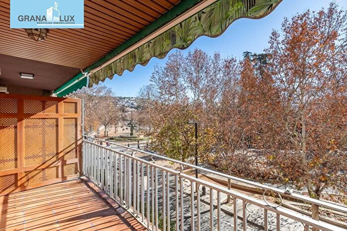 Piso de 5 habitaciones en venta en Andalucía, Granada