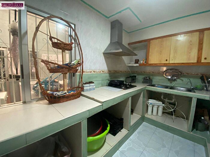 Casas en venta y pisos alquiler - 2