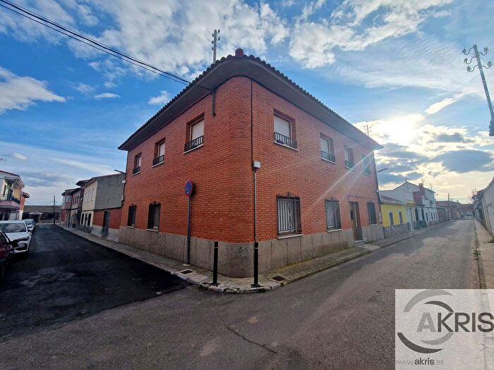 Casas en venta y pisos alquiler - 2