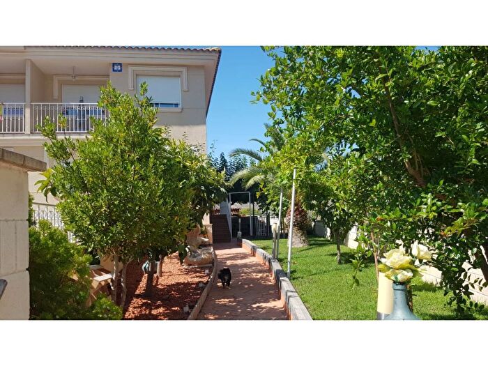 Casa en venta de 4 habitaciones: Comunitat Valenciana, Alicante