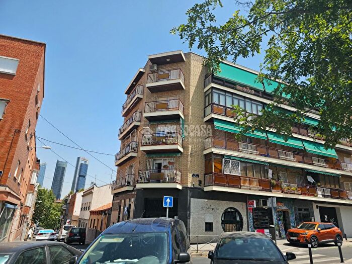 Piso en venta de 3 habitaciones: Tetuán, Almenara Ventilla