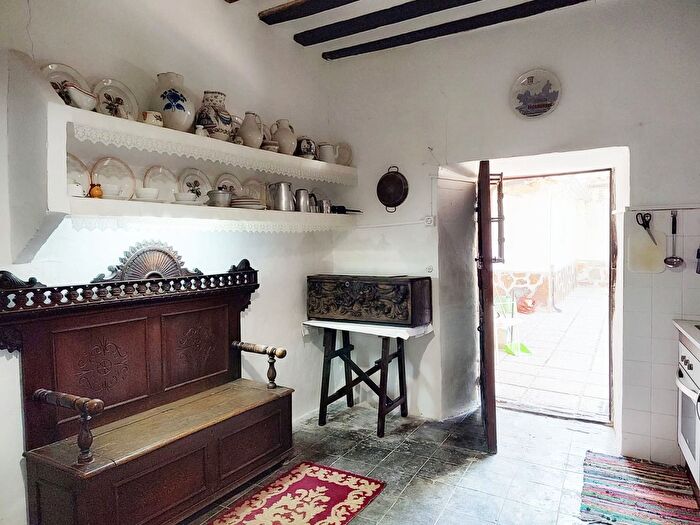 Casas en venta y pisos alquiler - 2