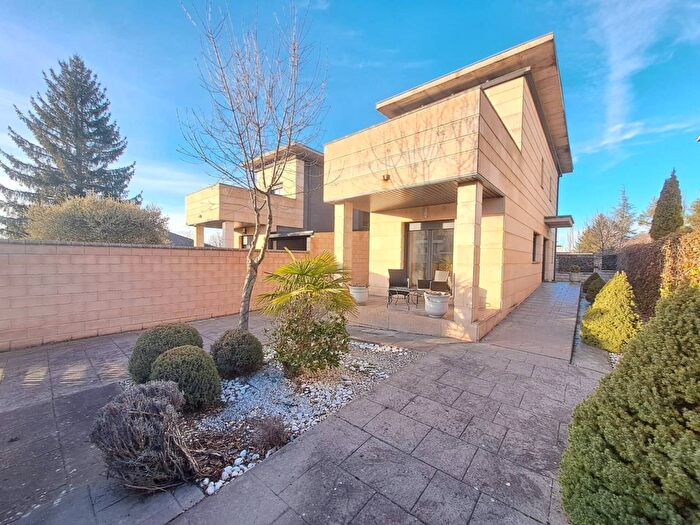 Casa de 4 habitaciones en venta en Castilla y León, Burgos