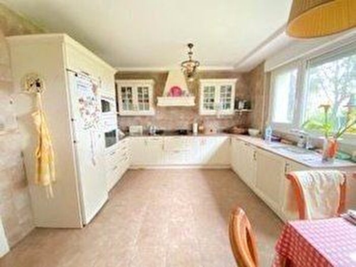 Casa en venta de 5 habitaciones: Loiu, Bizkaia
