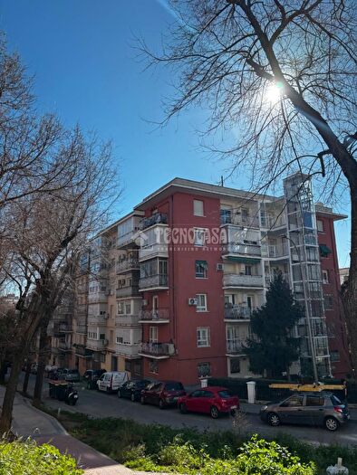 Piso en venta de 2 habitaciones en Ciudad Lineal, Ventas