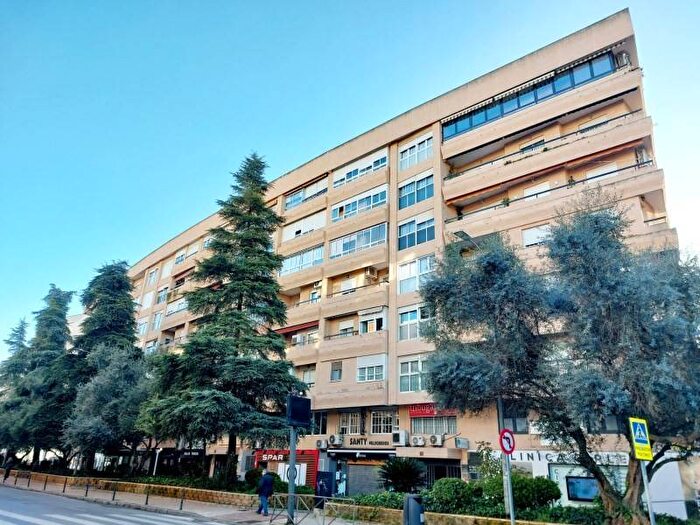 Piso de 4 habitaciones en venta en Extremadura, Badajoz