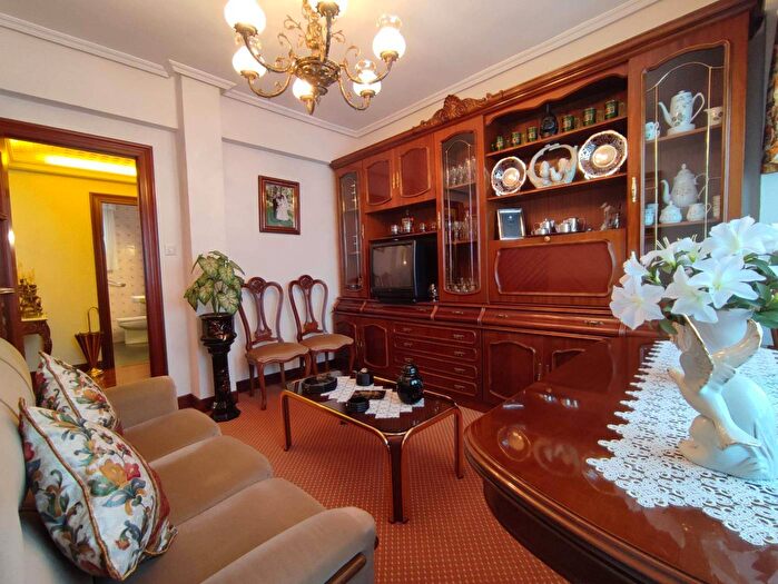 Casas en venta y pisos alquiler - 2