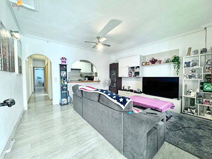 Casas en venta y pisos alquiler - 2