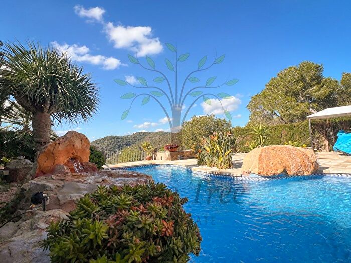 Roca Llisa, Santa Eulària des Riu: Casa en venta de 3 habitaciones