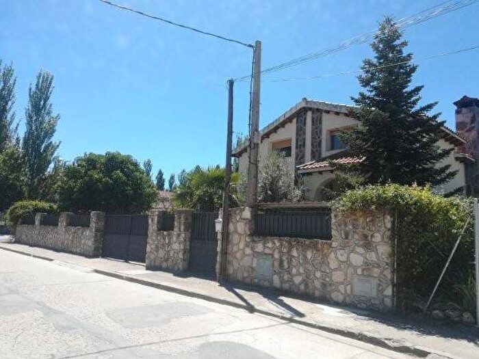 Castilla y León, Segovia: Casa en venta de 5 habitaciones