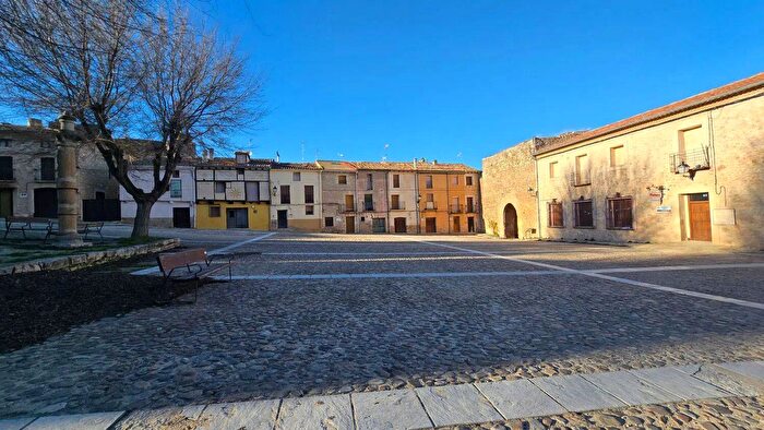 Casa en venta de 4 habitaciones: Castilla La Mancha, Guadalajara