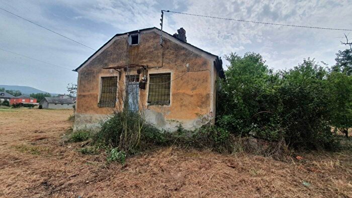 Castilla y León, León: Casa en venta de 3 habitaciones