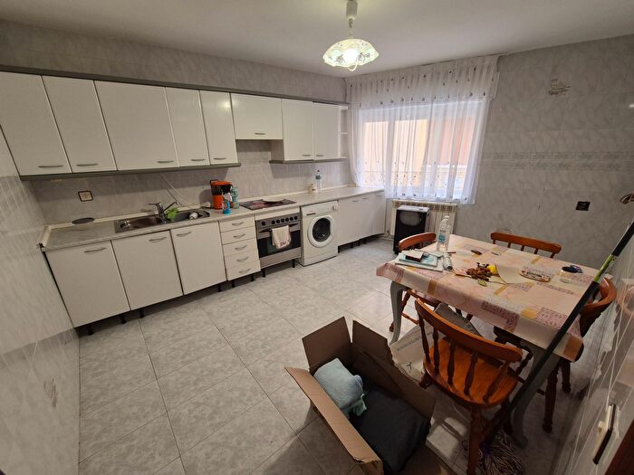 Casa de 4 habitaciones en venta en Villaviudas, Palencia