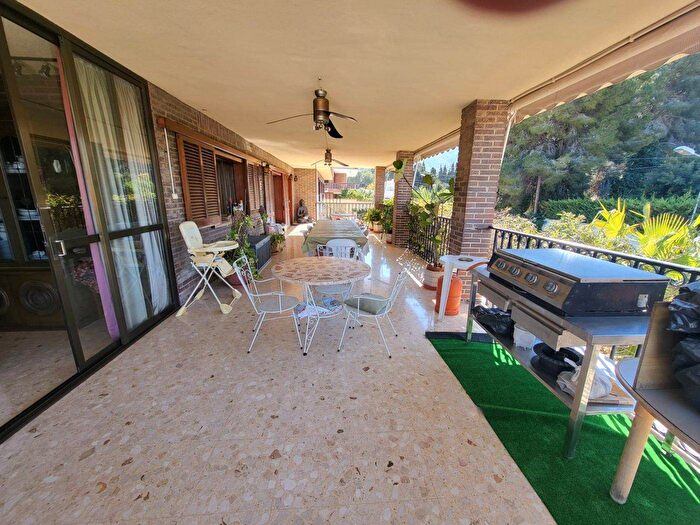 Casa de 4 habitaciones en venta en Comunitat Valenciana, Alicante