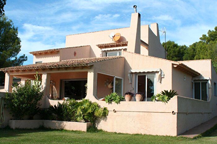 Casa de 4 habitaciones en venta en Comunitat Valenciana, Alicante