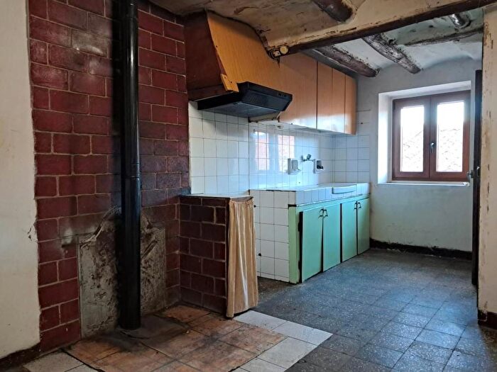 Casas en venta y pisos alquiler - 2