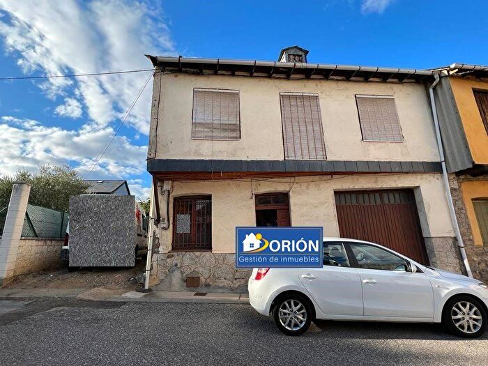 Castilla y León, León: Casa en venta de 3 habitaciones