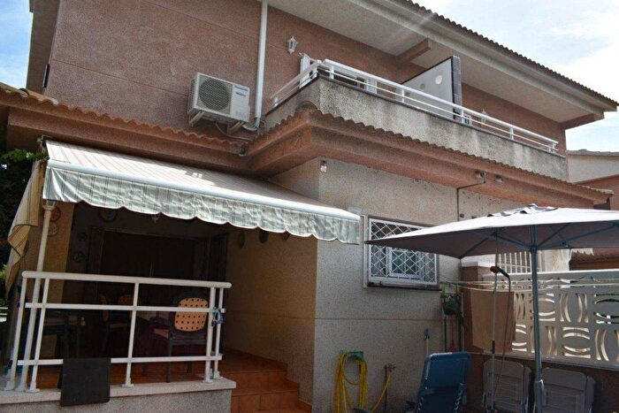 Cataluña, Tarragona: Casa en venta de 4 habitaciones