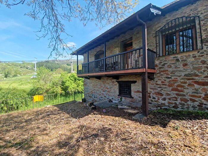 Castilla y León, León: Casa en venta de 5 habitaciones