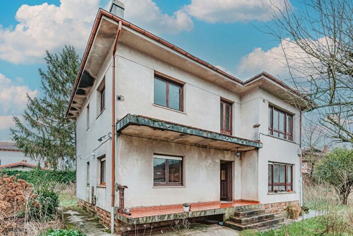Casa en venta de 4 habitaciones en Molledo, Cantabria