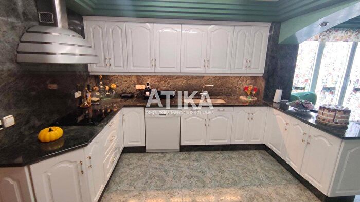 Casas en venta y pisos alquiler - 3